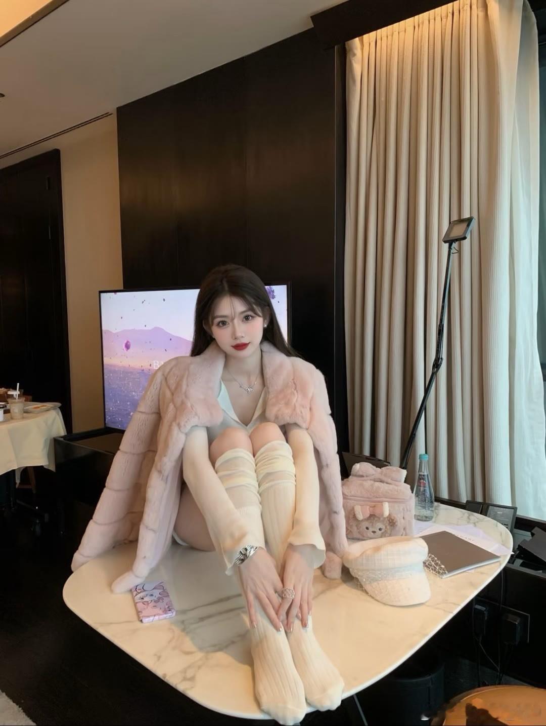 宅男女神[超话]   