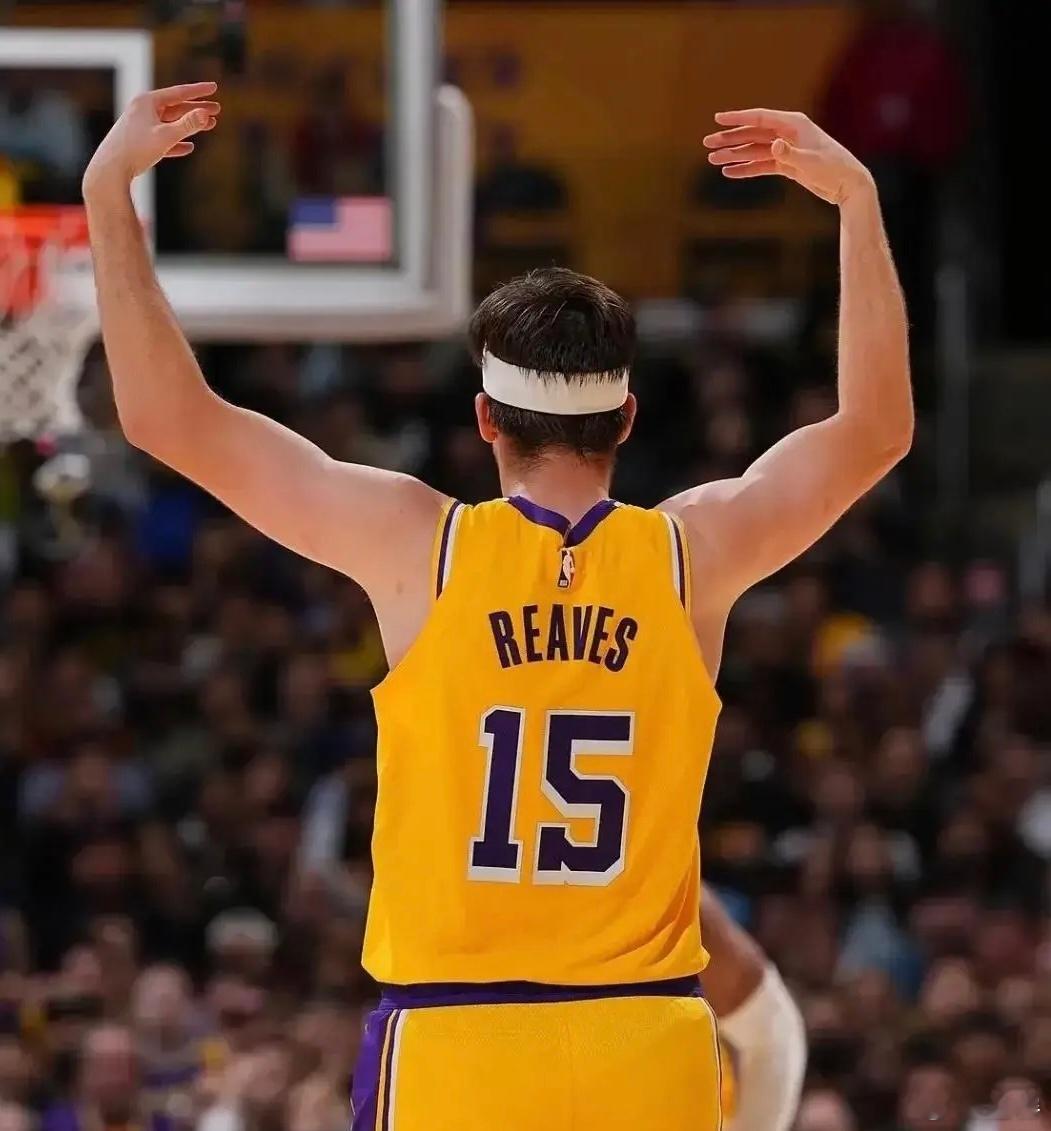 盼之能到，到了能打，打了便胜，曰为英雄小里和湖人五载春秋不离，同喜公泣，眼见生长