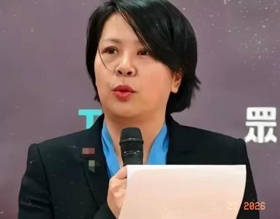 国民党双北两名选将接连退出！很多人以为，是民进党的打压让蓝营折损了两员大将。错了