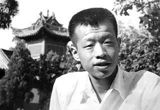 王小波说：人的一切痛苦，本质上都是对自己无能的愤怒 。这么一想，在遇到领导发脾气