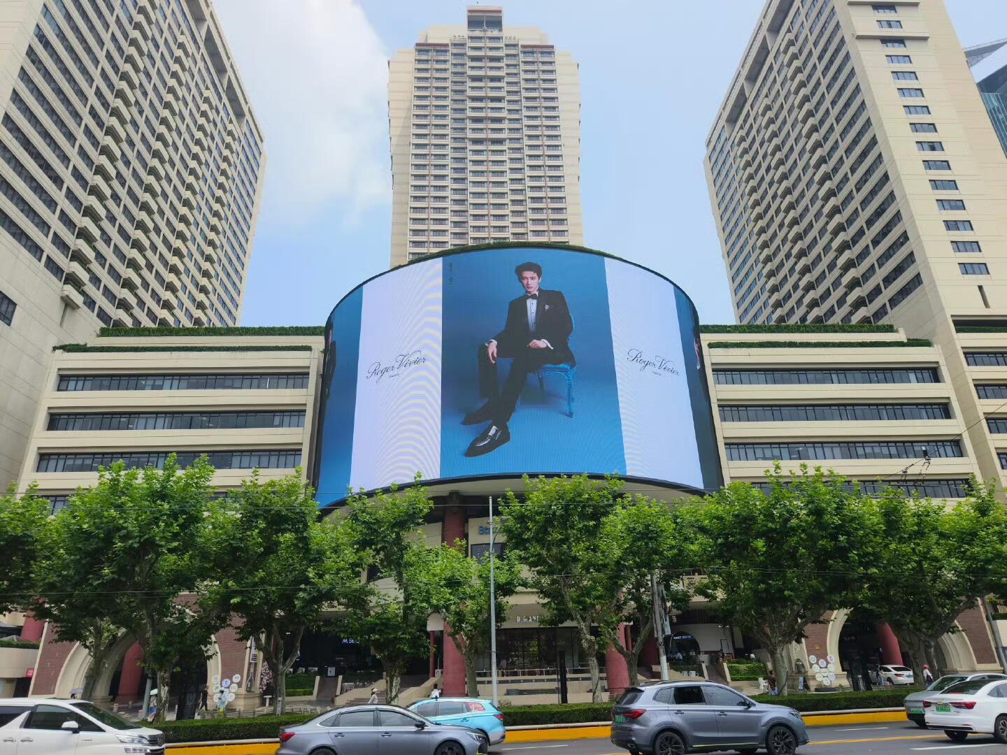 檀健次RogerVivier大屏汇总：上海南京西路波特曼LED2.北京京信LED
