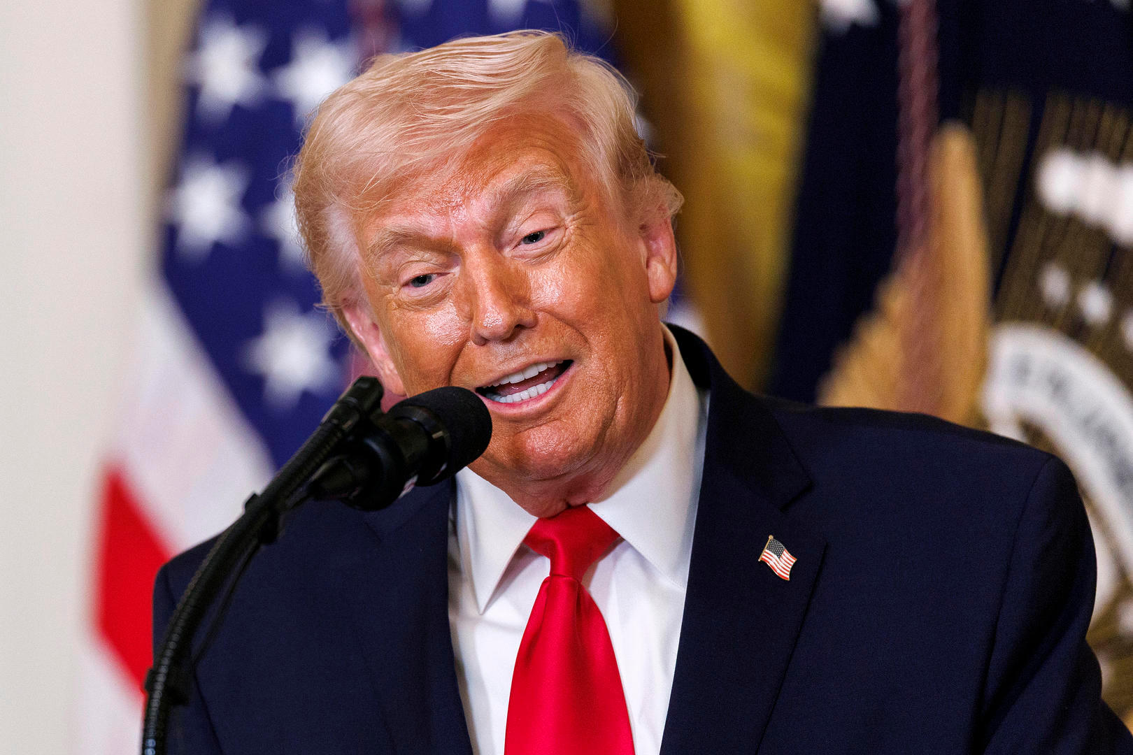 【#美国中期选举开战#】 #美国民主党连夺深红州席位#    美国中期选举将在今