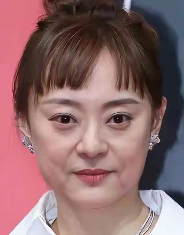 孙俪这张照片被人恶搞了吧 