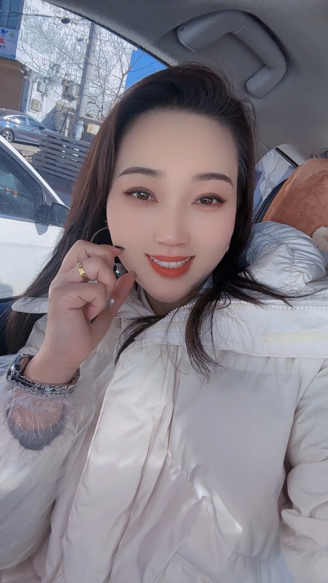 很庆幸没有传统封建的家里人 没有遵循所谓的风俗 结了婚自然可以在娘家过...