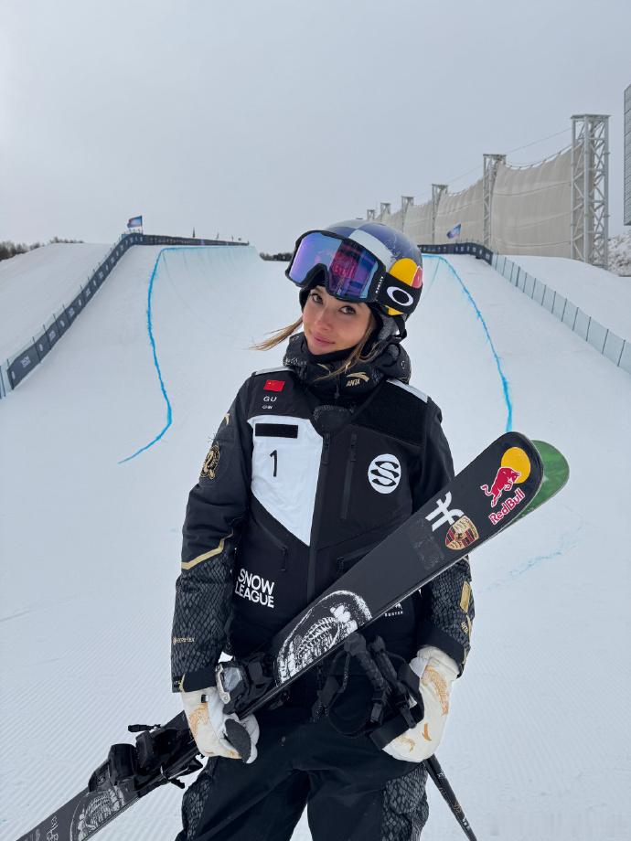 谷爱凌卷王式休息 普通人休息是躺平，谷爱凌的休息是“换项目充电”～不训练就是身体