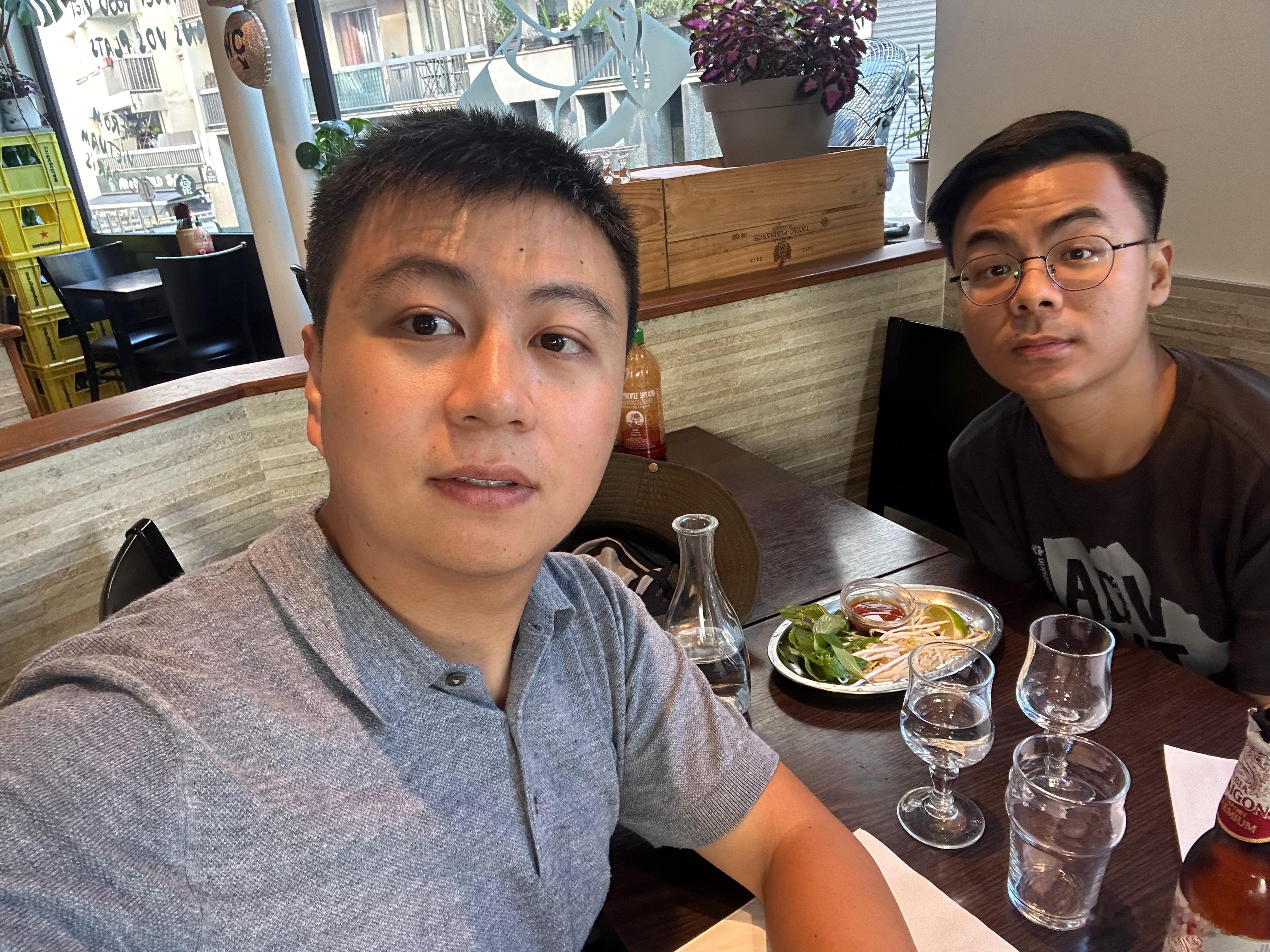 【典典考查了巴黎三大华人区】昨天又见到了法国的留学生小鲁，他带我去了巴黎著名的两