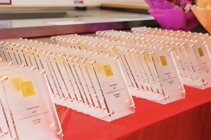 佛山这家企业连续38年春节给员工发金牌！