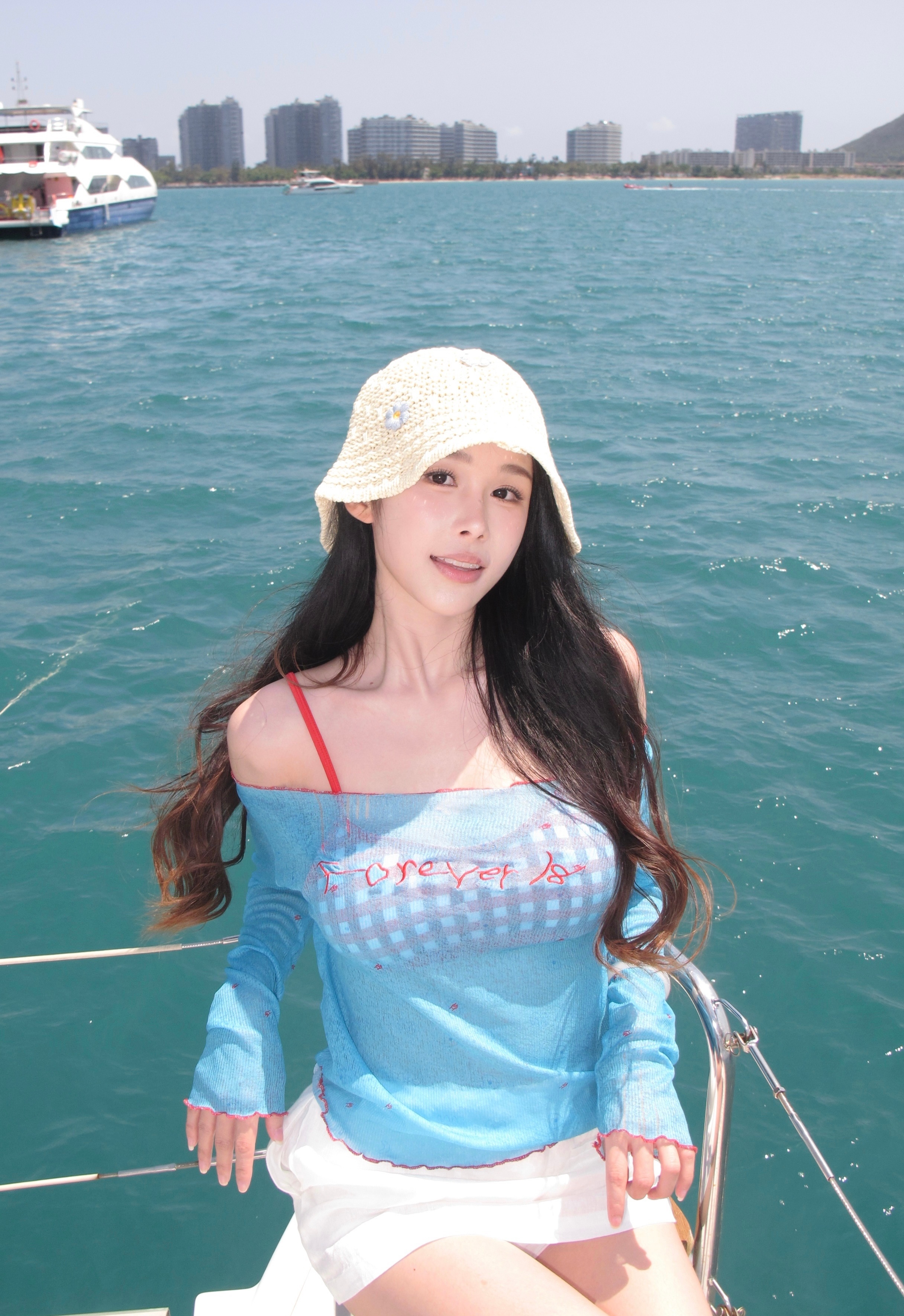 校花美女出生于2000年5月26日，双子座小姐姐