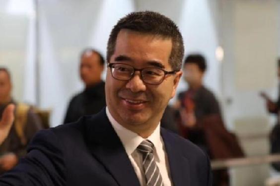 昨天，萧旭岑率40人团赴京，出席睽违近10年的国共智库论坛，称两岸关系暖意已显、