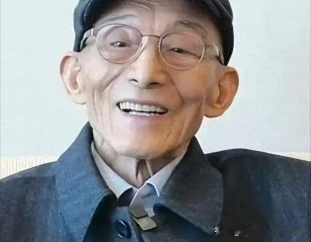 游本昌走了，济公和爷叔却留下，谁能接住这两把扇子？