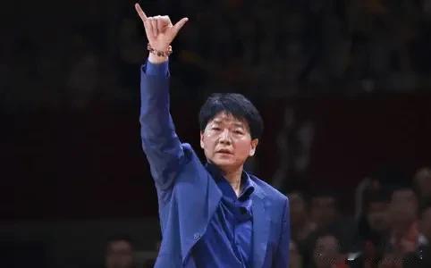 新疆105：93浙江，拿下天王山之战，赛后新疆主教练邱彪接受采访，三句话让人为新