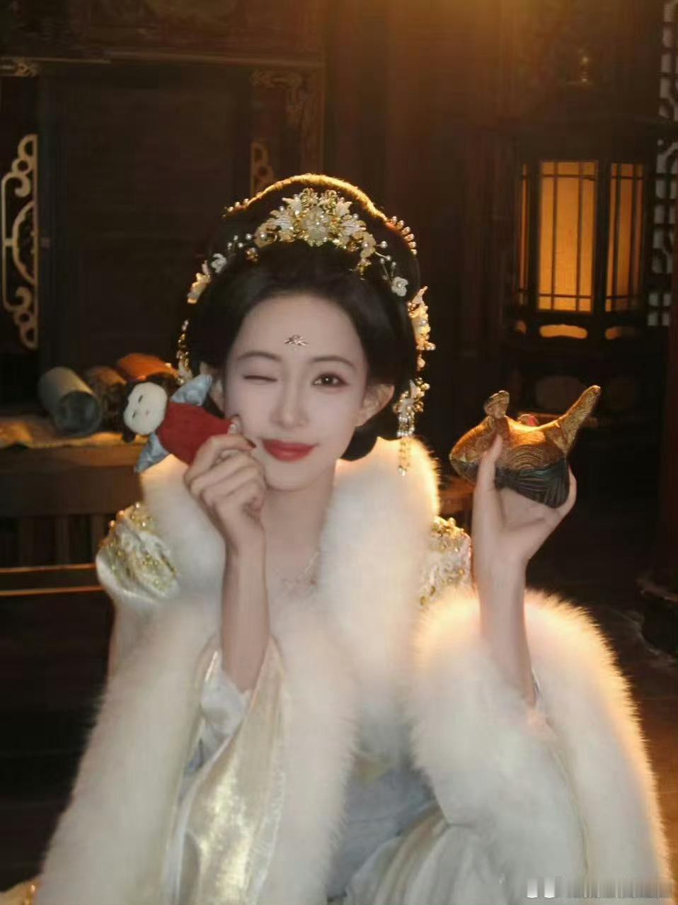 孟子义新剧一番单宣一手摘星一手捶地主演孟子义耀客严选又一王炸！孟子义一番大女主气