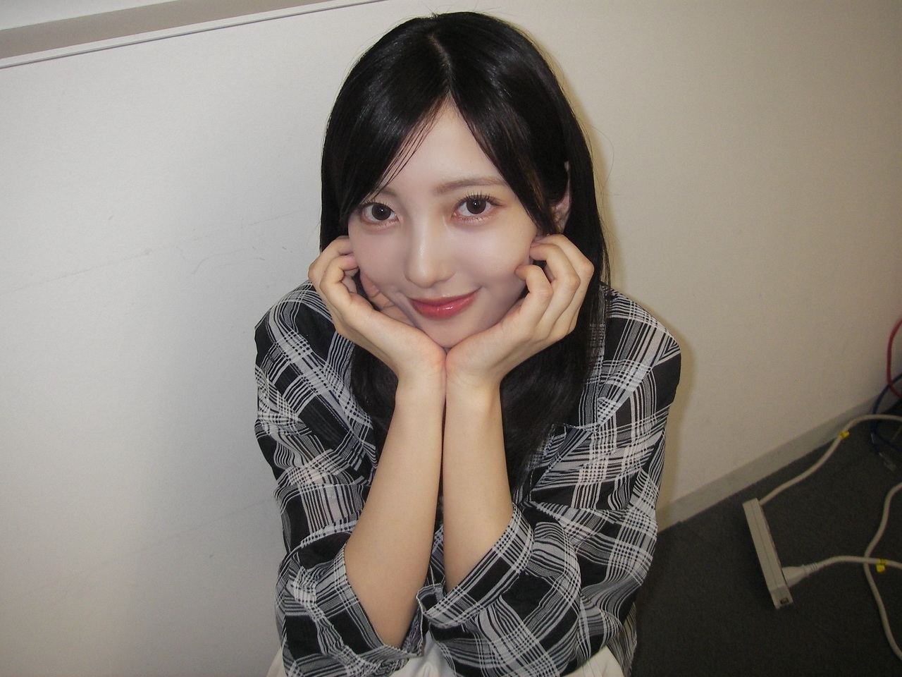小西夏菜実🐺「7月13日 この日はななめ前髪のななみだったヨ。わんちゃんと共に