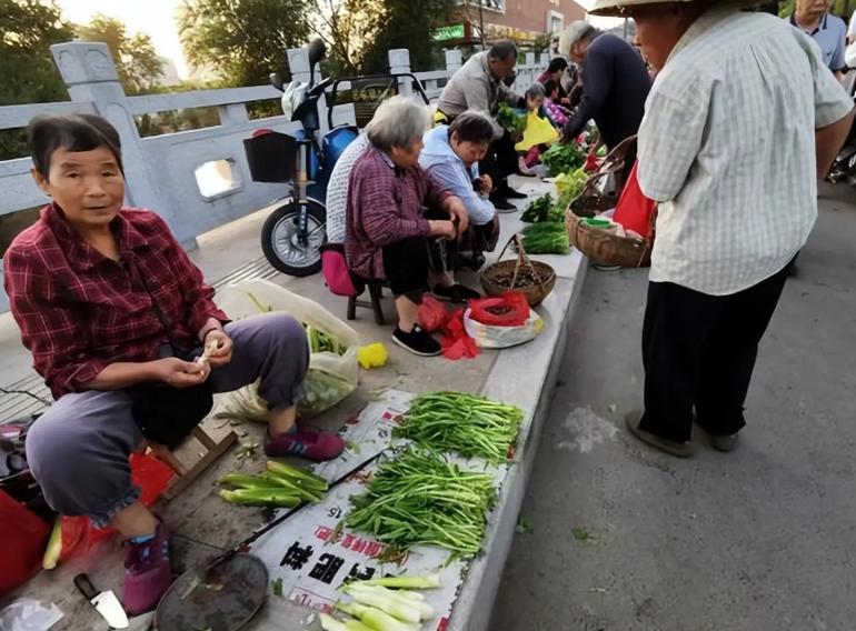 新规来了！从1号起，农民卖蔬菜、水果、茶鲜叶、畜禽、禽蛋、养殖水产品等农产品要开