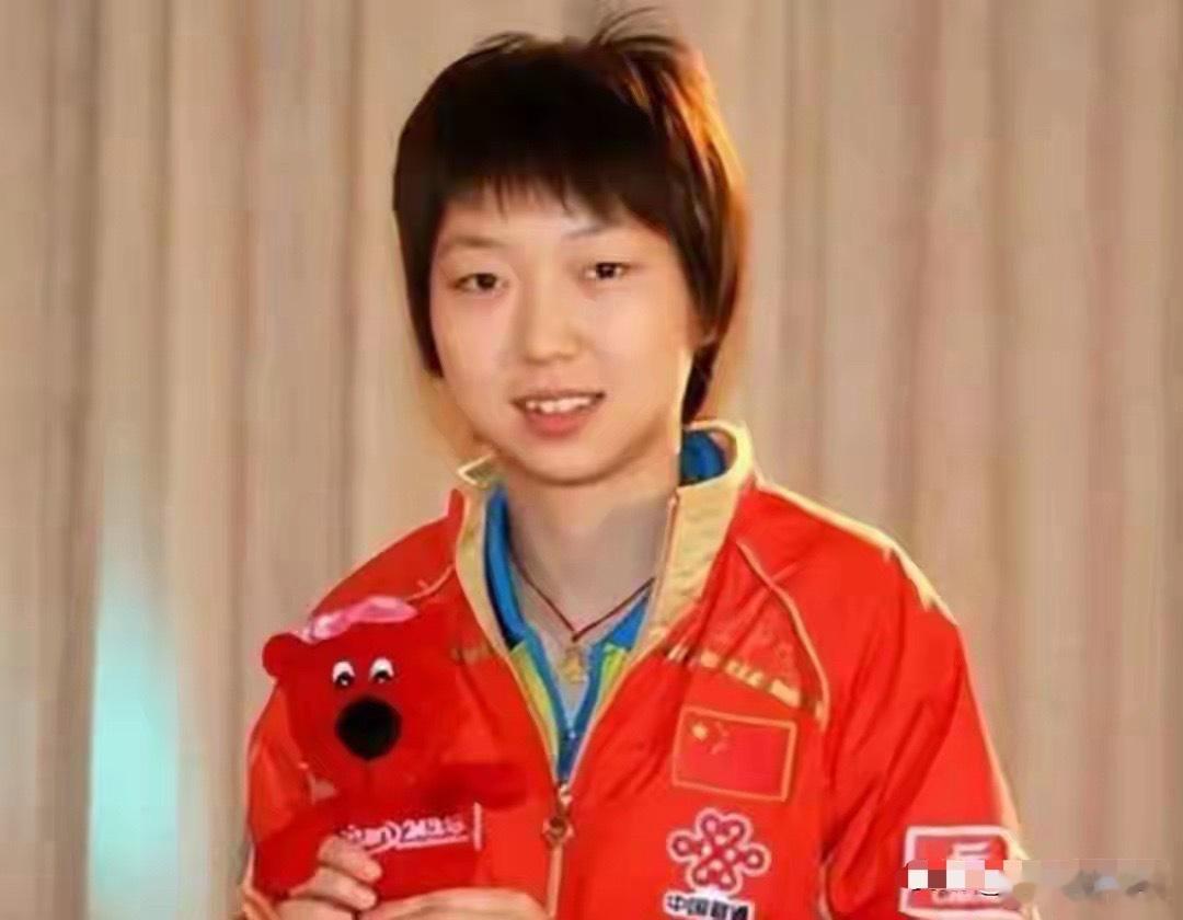 和王皓分手后，她获世界冠军嫁给老乡，陈梦是伴娘，如今儿女双全 ​​​