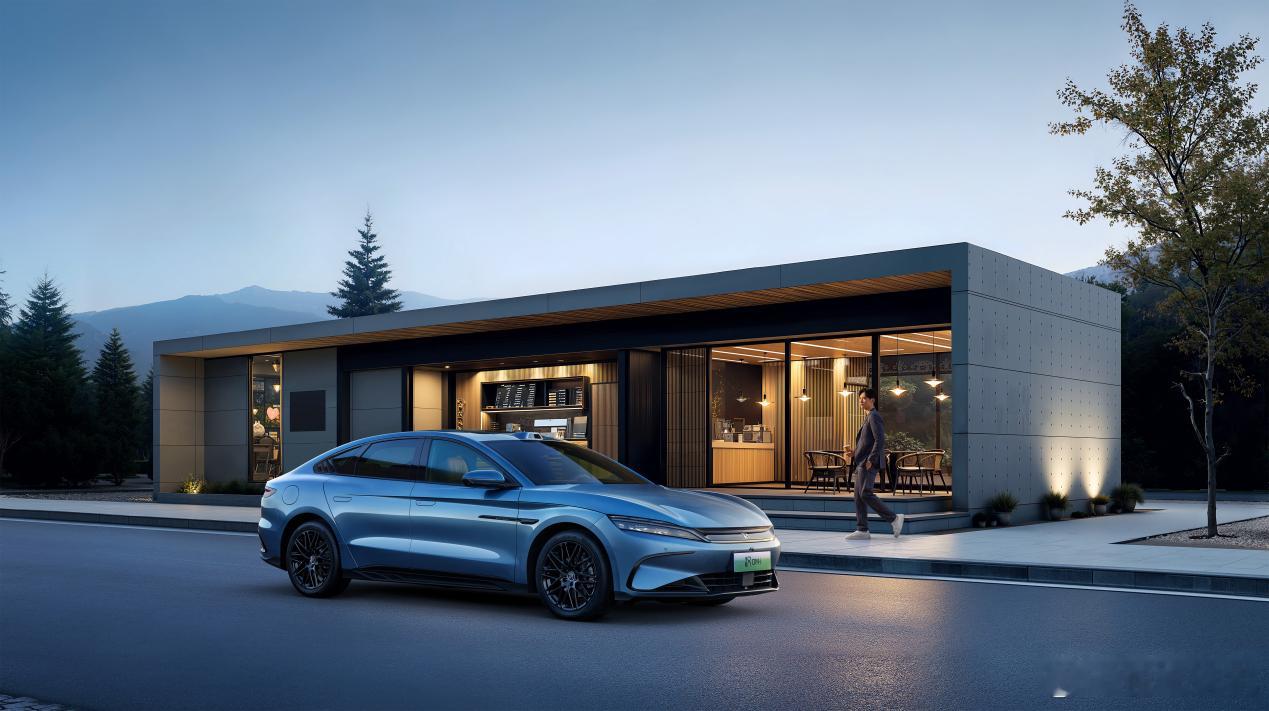 比亚迪堆起料来还是挺猛的，比亚迪汉长续航版上市，多维度升级，可以说是动力美学进阶