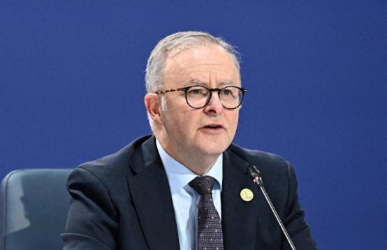 太爽了，澳洲车主熬出头了，以后加油能省一大笔钱，而且接下来半年再也不用怕油费突然