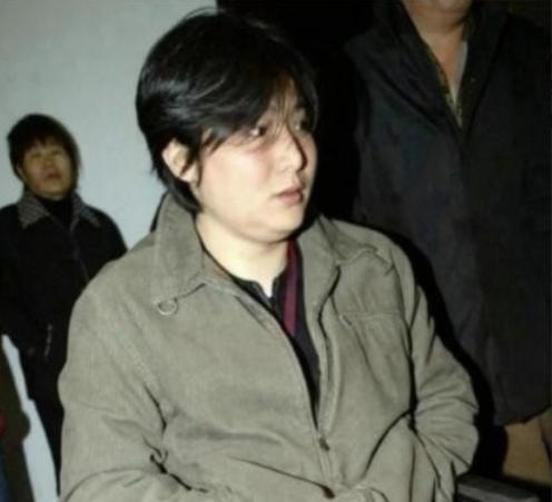 陕西一女子1988年丢了儿子，为了找娃，她跟丈夫离了婚。32年后,她终于在四川找