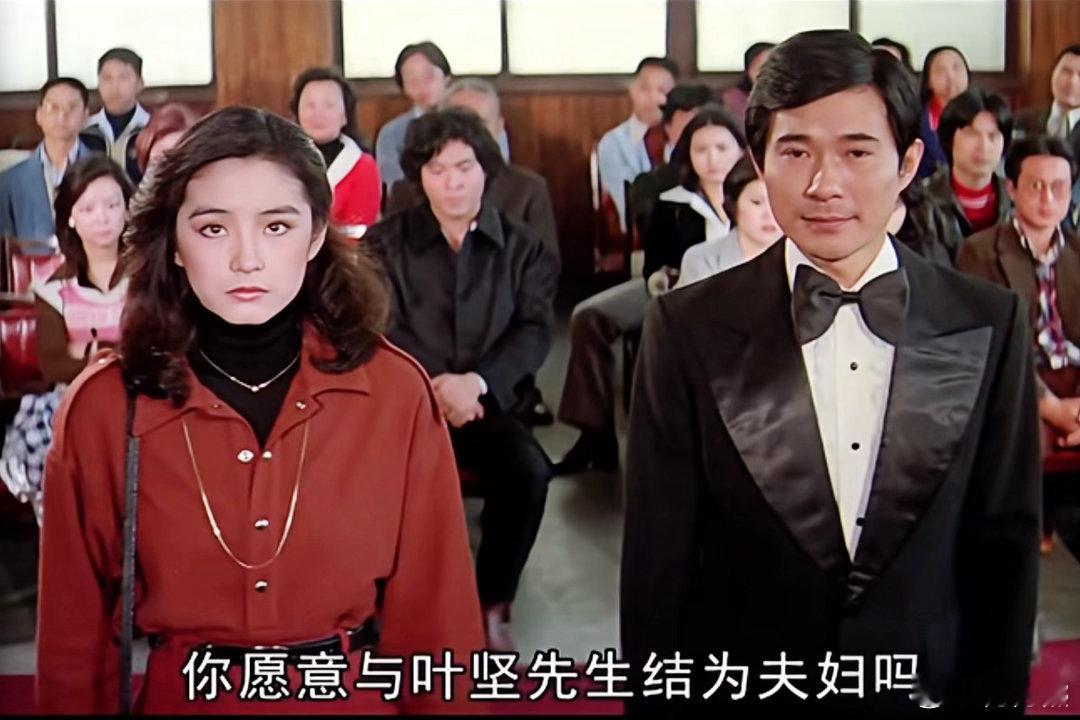 想不到吧，这两个人也是演过夫妻的！江明拍过不少琼瑶电影，出道作就是1965年《婉