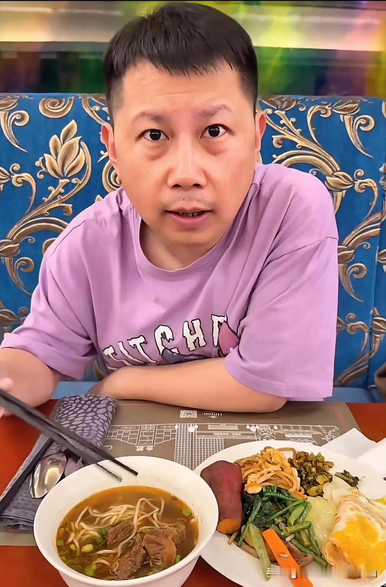 何伟（何云伟）进入体制的时候，考编了吗？还有刚出那事一定是假的吧？
 
（以下信