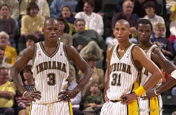 前NBA球员艾尔-哈林顿在一档播客节目中评价雷吉-米勒的职业态度：

“雷吉-米
