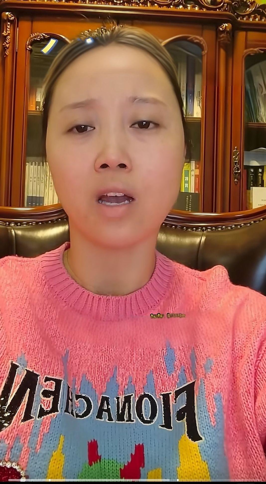 25年11月24日，语辰妈妈终于等来长沙中级人民法院电话。

9岁女孩被老师砸碎