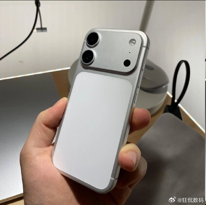 iPhone18标准版外观曝光 iPhone 18标准版也变成了横向矩阵相机设计