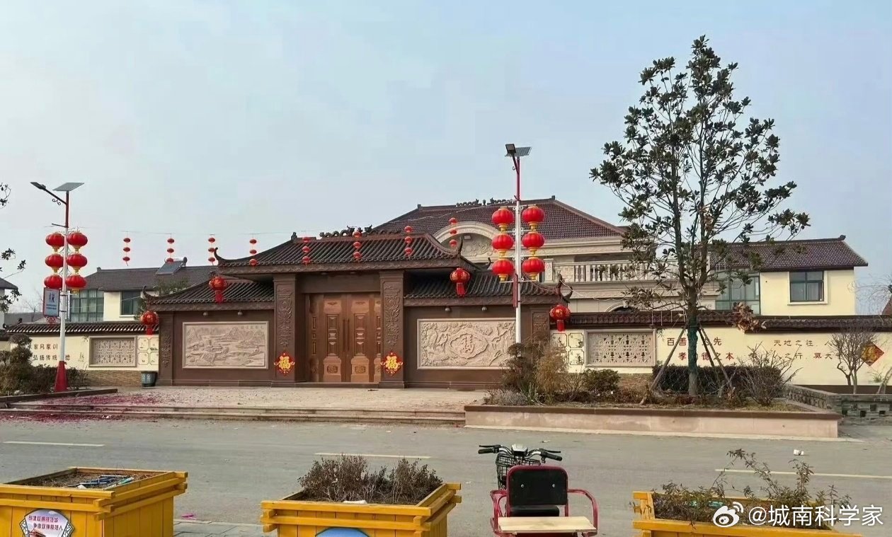 刘Q东老家的庄园…就是因为这个，江苏的3F别墅都很难批了。不少地块明确要求: 不