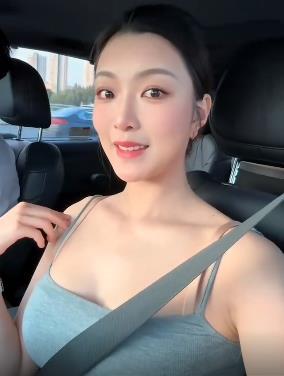 辽宁男篮付豪的儿子照片曝光了，小家伙长得浓眉大眼的，遗传了付豪和媳妇王鋆赛的好基