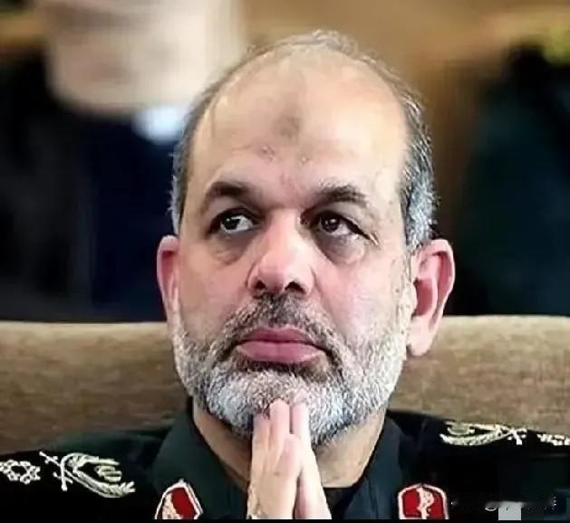 伊朗政权变天了！

4月23日，据《纽约时报》消息称，伊朗革命卫队已经完成对该国