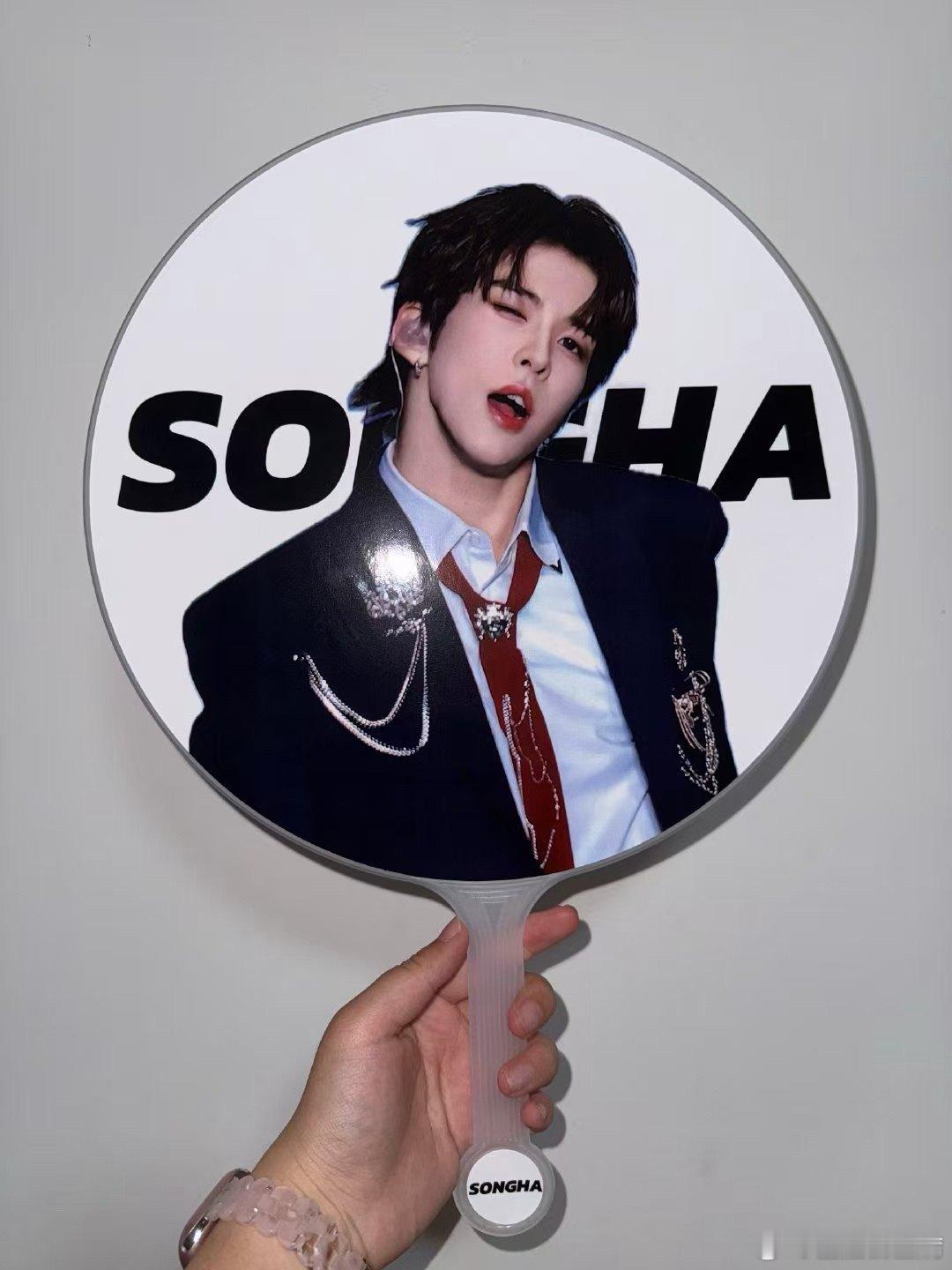 李松河  谁有这张大王扇原图 能不能发我啊求求了