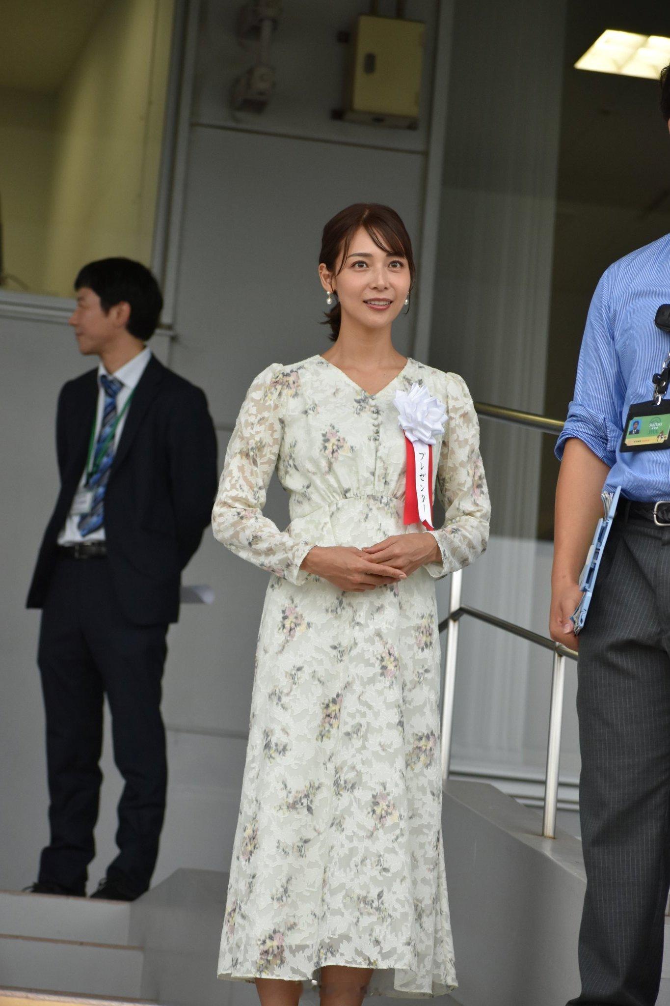 演员相武纱季（41）今日现身小仓竞马场，担任“北九州纪念赛”的颁奖嘉宾。久违的S