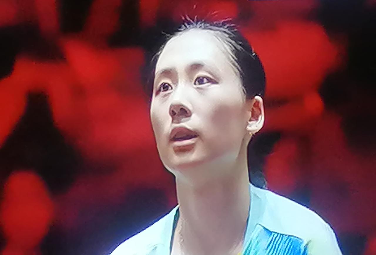 观众席为何没人给陈熠呐喊助威呢？

今晚陈熠跟罗马尼亚选手斯佐科斯争夺女单八强席