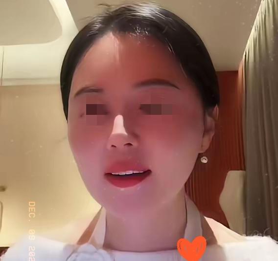 美女相宜的思想很另类，或许是因为学历太高的缘故吧！她的想法和大多数人不一样，她希