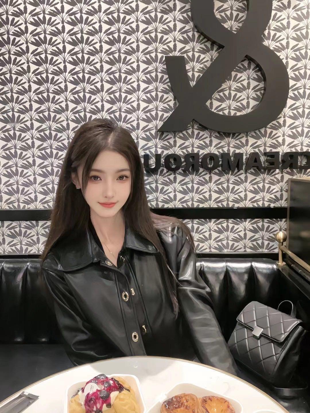 在杭州清纯气质美女 ​​​