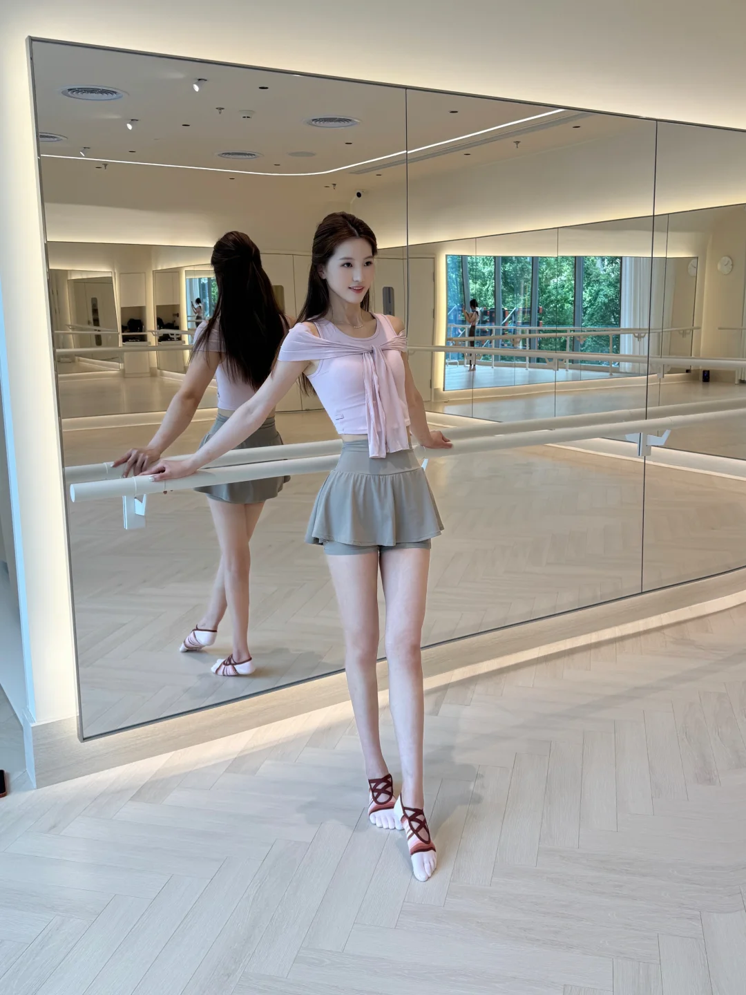 barre time🩰 看似轻松其实每个动作都在控制发力 暴汗之后...