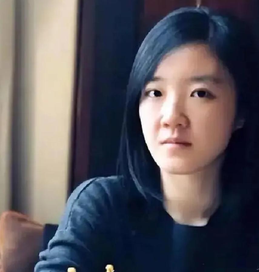 “中国人绝对不会为美国做事！”一位17岁就考上北大的芯片奇才，在30岁时就拥有了