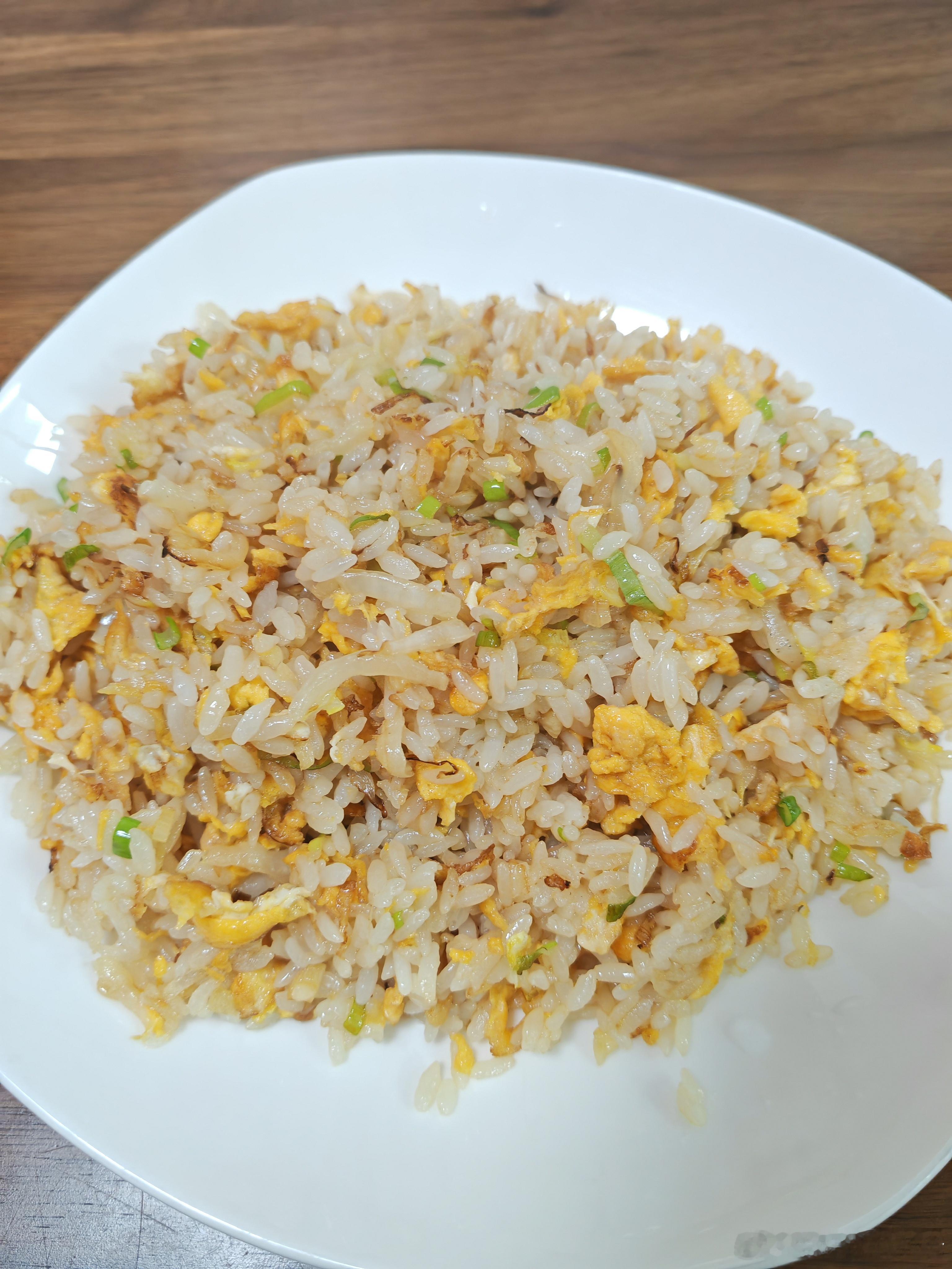 晚餐，蛋炒饭。 