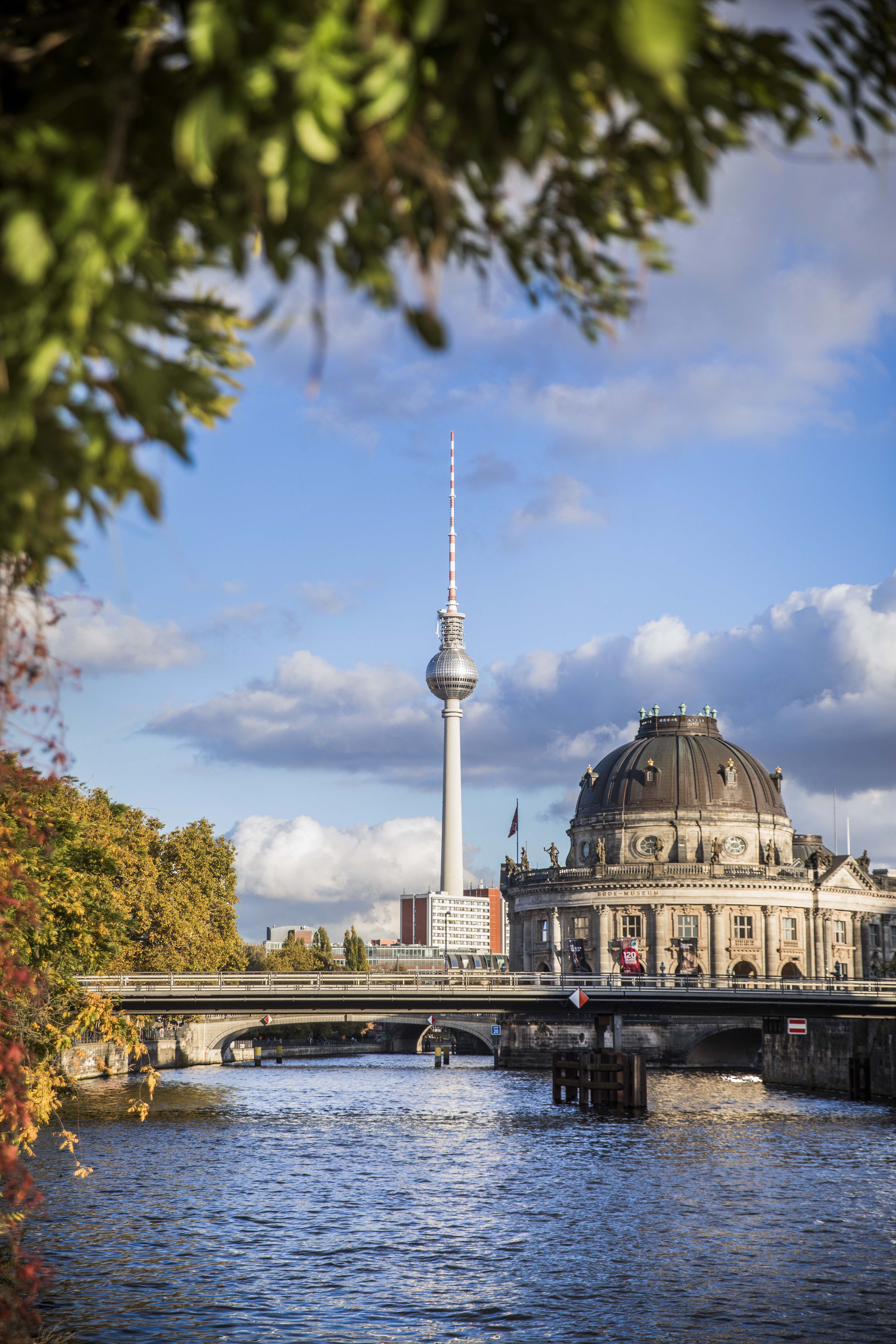 电影节落幕，柏林不散场。柏林正褪去另类锋芒，悄然向精致生活靠拢——却始...