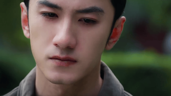 内娱悬疑剧上新一款185猛男 这次肖顺尧在剧里演魏展这个角色，看开机路透就知道选