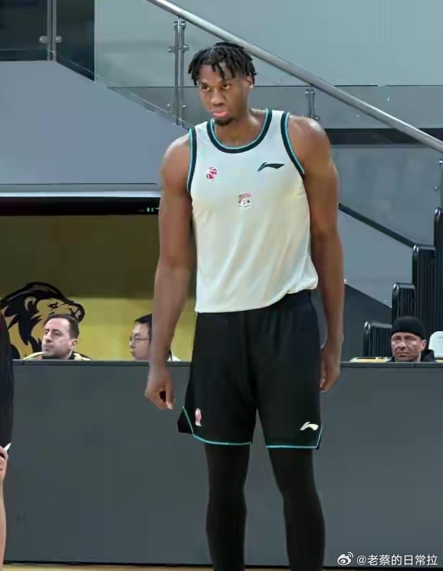 2026年3月5日，上海与广厦进行了一场热身赛，双方均有多名主力缺阵。广厦方面胡