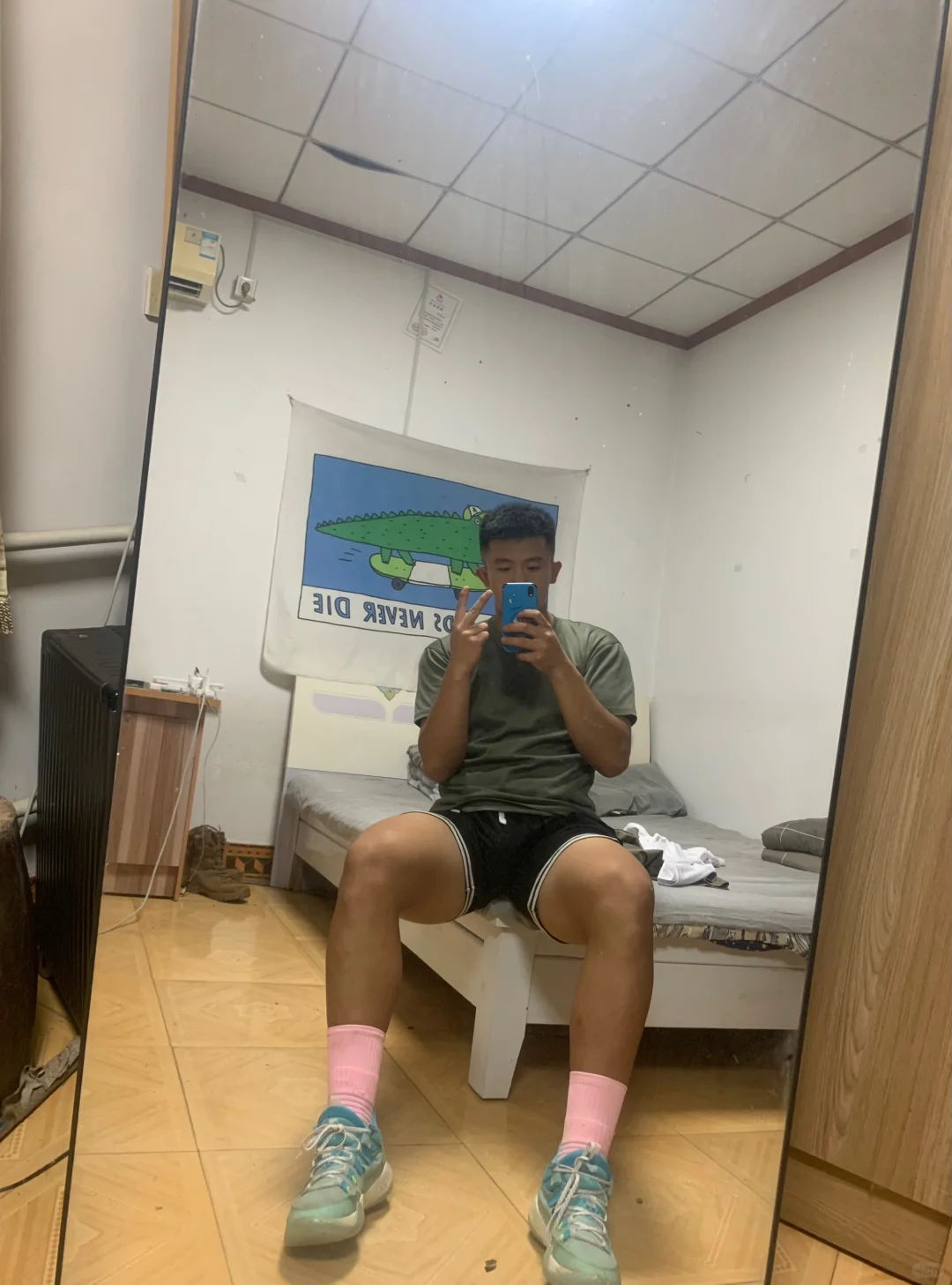 卤蛋黑到发光