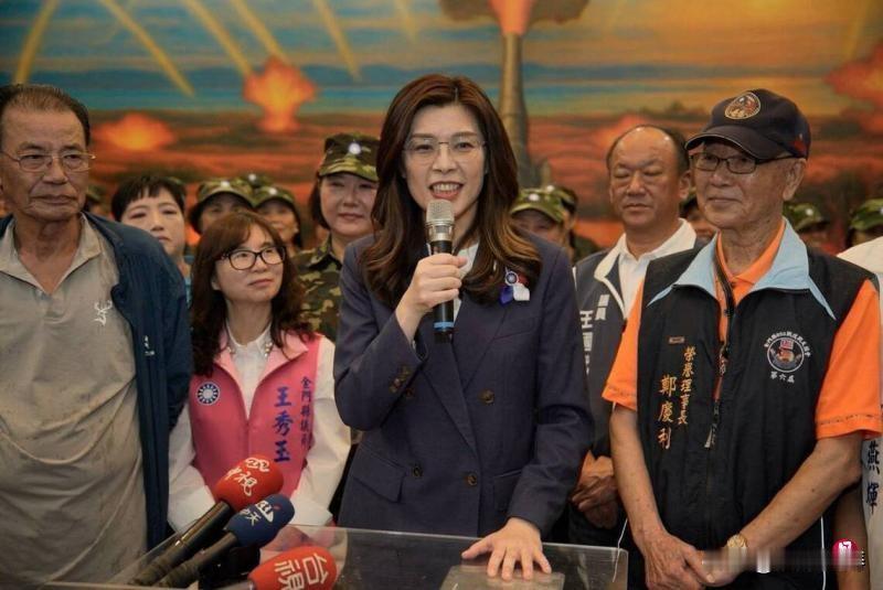 郑丽文指出，八二三战士以鲜血与生命捍卫“中华民国”，战后台湾也因“中华民国宪法”