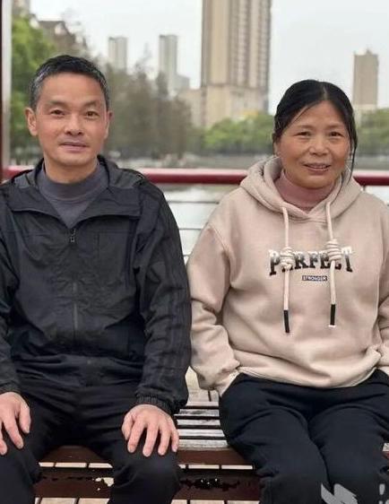 武汉一男子，弟弟病逝，留下百万遗产，交由哥哥处置。谁成想，月入6000的哥哥，办