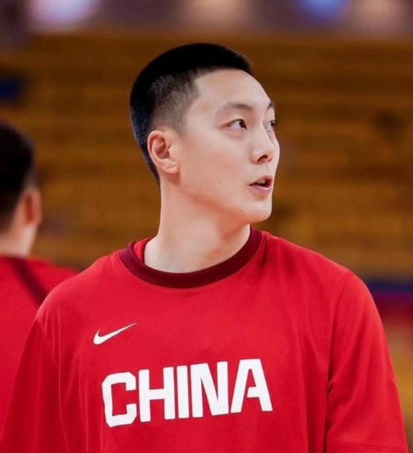 胡明轩的落选，说明中国男篮有救了，他的落选标志着中国男篮以实力和竞技状态选择人才