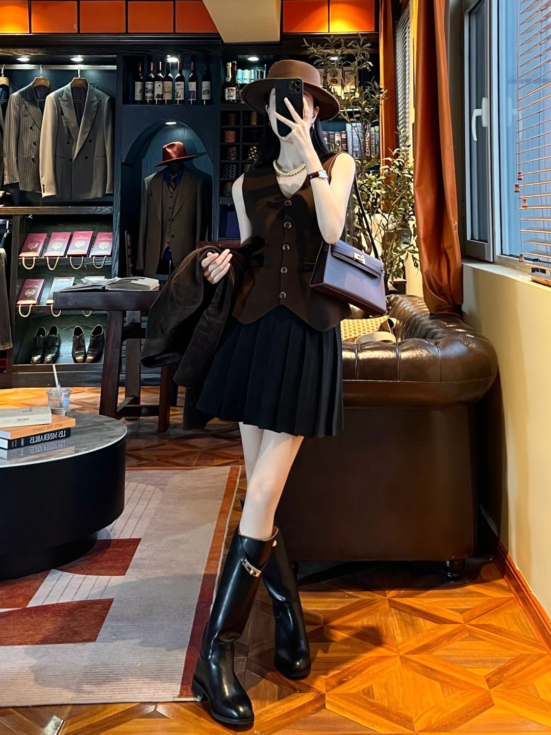 这样穿也太好看了👜针织马甲加百褶裙 显瘦～