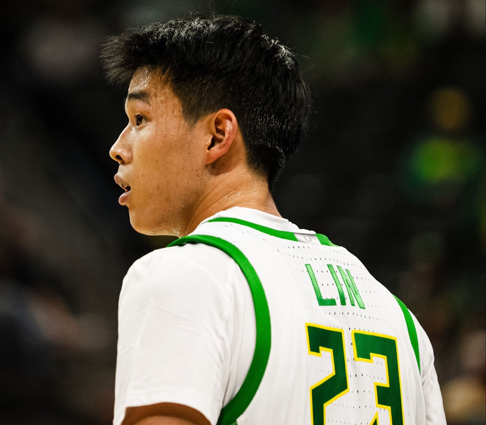 林葳申请转校离开俄勒冈。中国ncaa 的几位，王俊杰、淡厚然、林葳全部在这个赛季