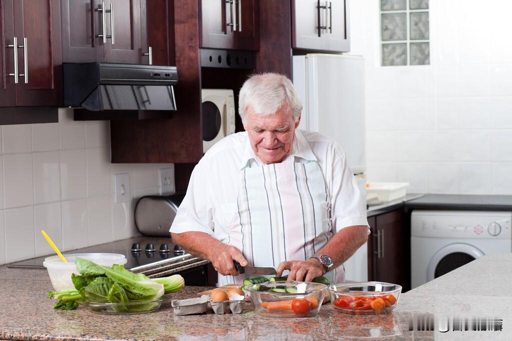 晚上八点钟，小宝从公司回到家，一打开门，瞬间泪流满面。
 
小宝经营着自己的公司