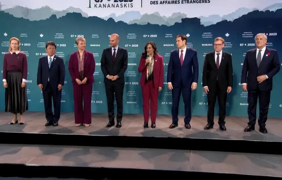 随着美国在加勒比海地区的军事行动不断扩大，越来越多的美国盟友开始抗议或与特朗普政