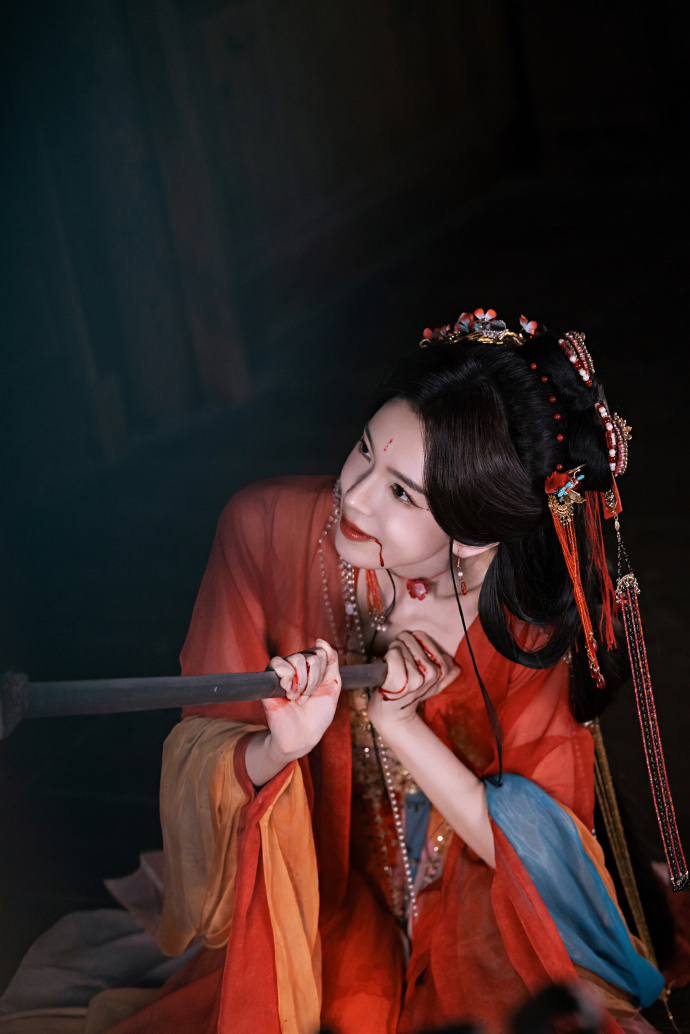 陈瑶灼华录笑场花絮陈瑶灼华录笑场本以为笑场花絮都是欢乐喜剧，直到看见陈瑶。她说着